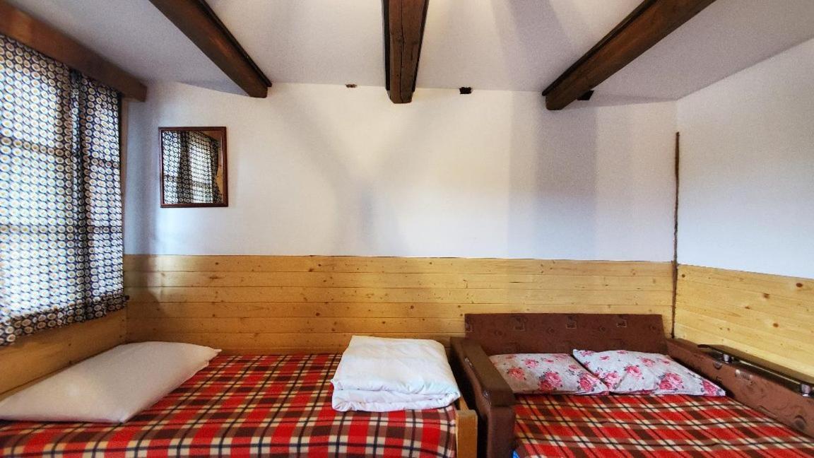 Casa Rustic Feher & Fekete Vendeghazak Sovata Eksteriør billede