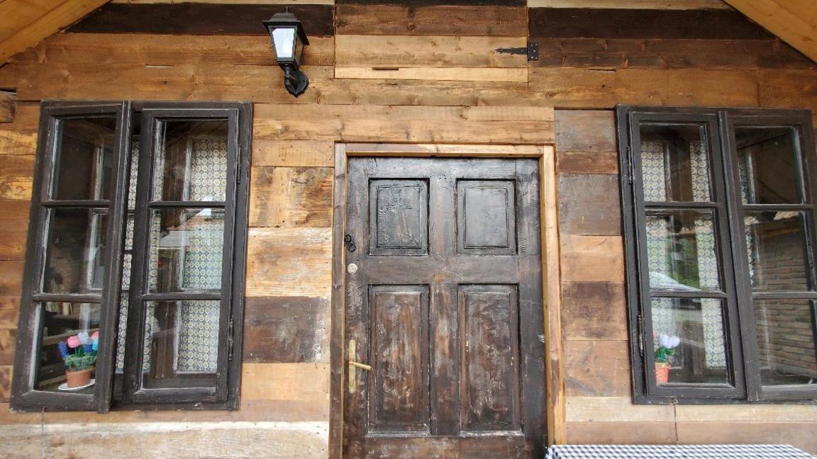 Casa Rustic Feher & Fekete Vendeghazak Sovata Eksteriør billede