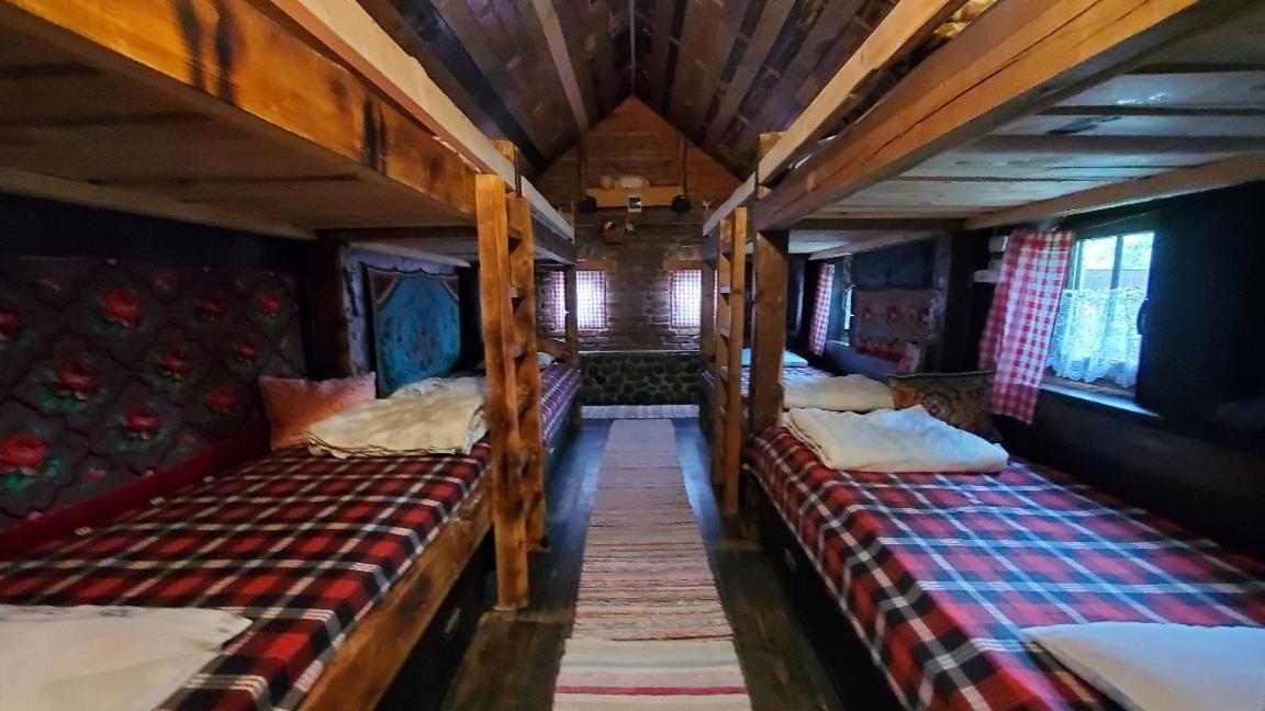 Casa Rustic Feher & Fekete Vendeghazak Sovata Eksteriør billede