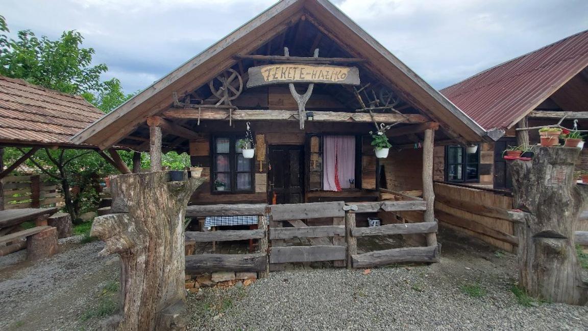 Casa Rustic Feher & Fekete Vendeghazak Sovata Eksteriør billede