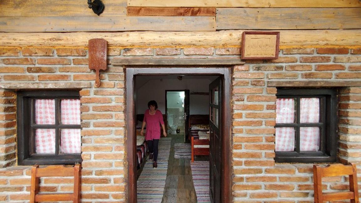 Casa Rustic Feher & Fekete Vendeghazak Sovata Eksteriør billede