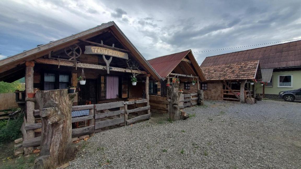 Casa Rustic Feher & Fekete Vendeghazak Sovata Eksteriør billede