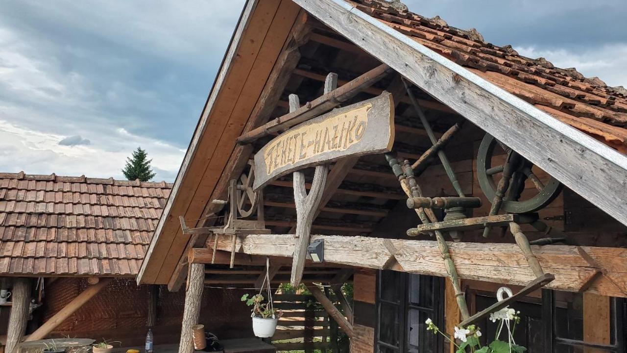 Casa Rustic Feher & Fekete Vendeghazak Sovata Eksteriør billede