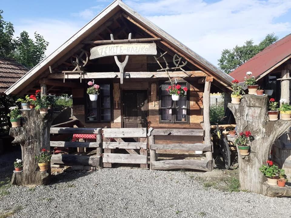 Casa Rustic Feher & Fekete Vendeghazak Sovata Eksteriør billede