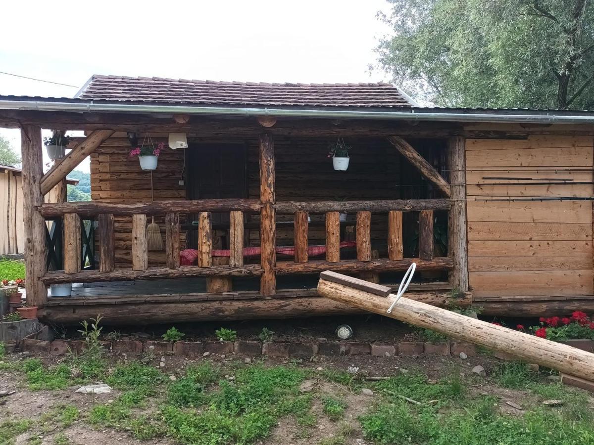 Casa Rustic Feher & Fekete Vendeghazak Sovata Eksteriør billede